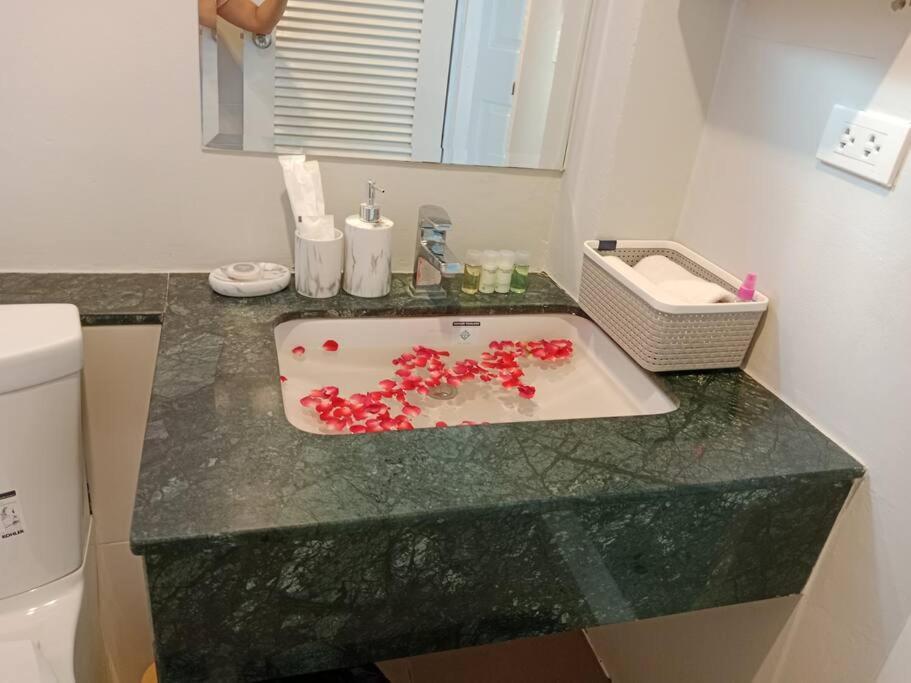 Villa Bangtao 2 Bedroom Corner Pool Access Phuket Ban Pak Lak
