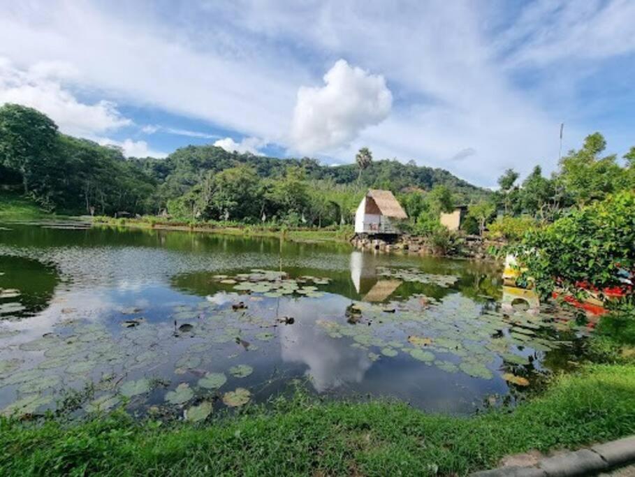 Villa Bangtao 2 Bedroom Corner Pool Access Phuket *