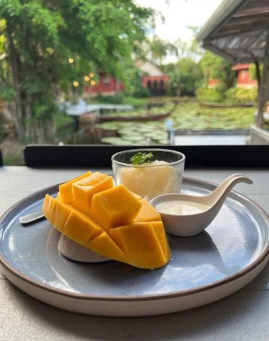 Villa Bangtao 2 Bedroom Corner Pool Access Phuket Ban Pak Lak