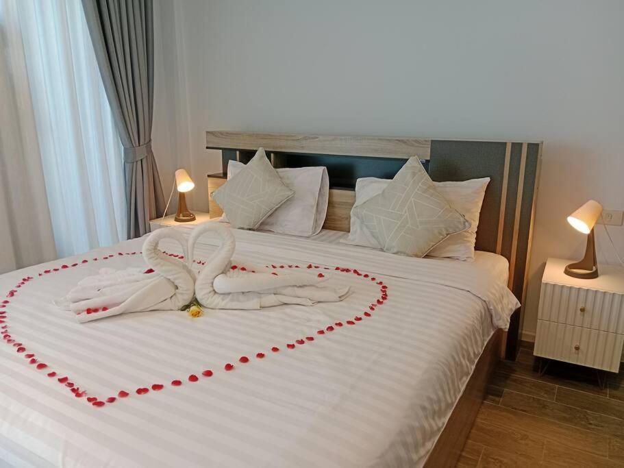Villa Bangtao 2 Bedroom Corner Pool Access Phuket Ban Pak Lak