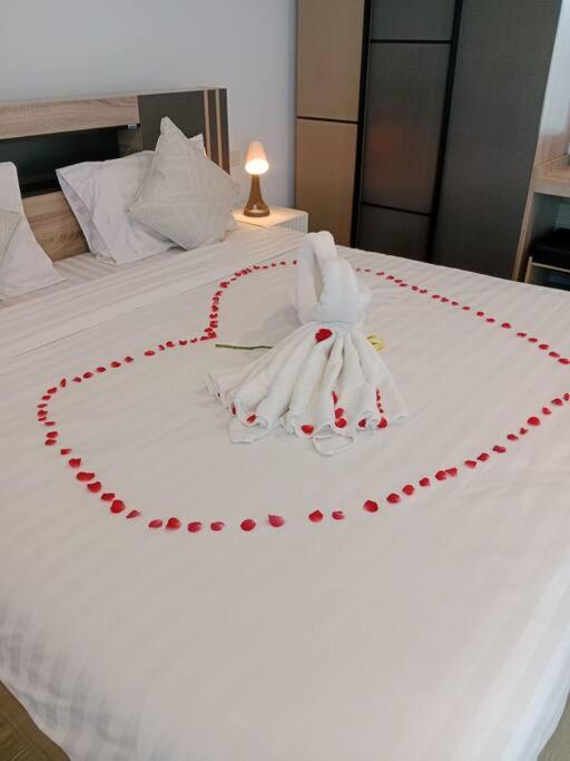 Villa Bangtao 2 Bedroom Corner Pool Access Phuket *
