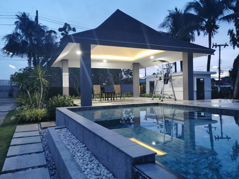 Bangtao 2 Bedroom Corner Pool Access Phuket Villa *