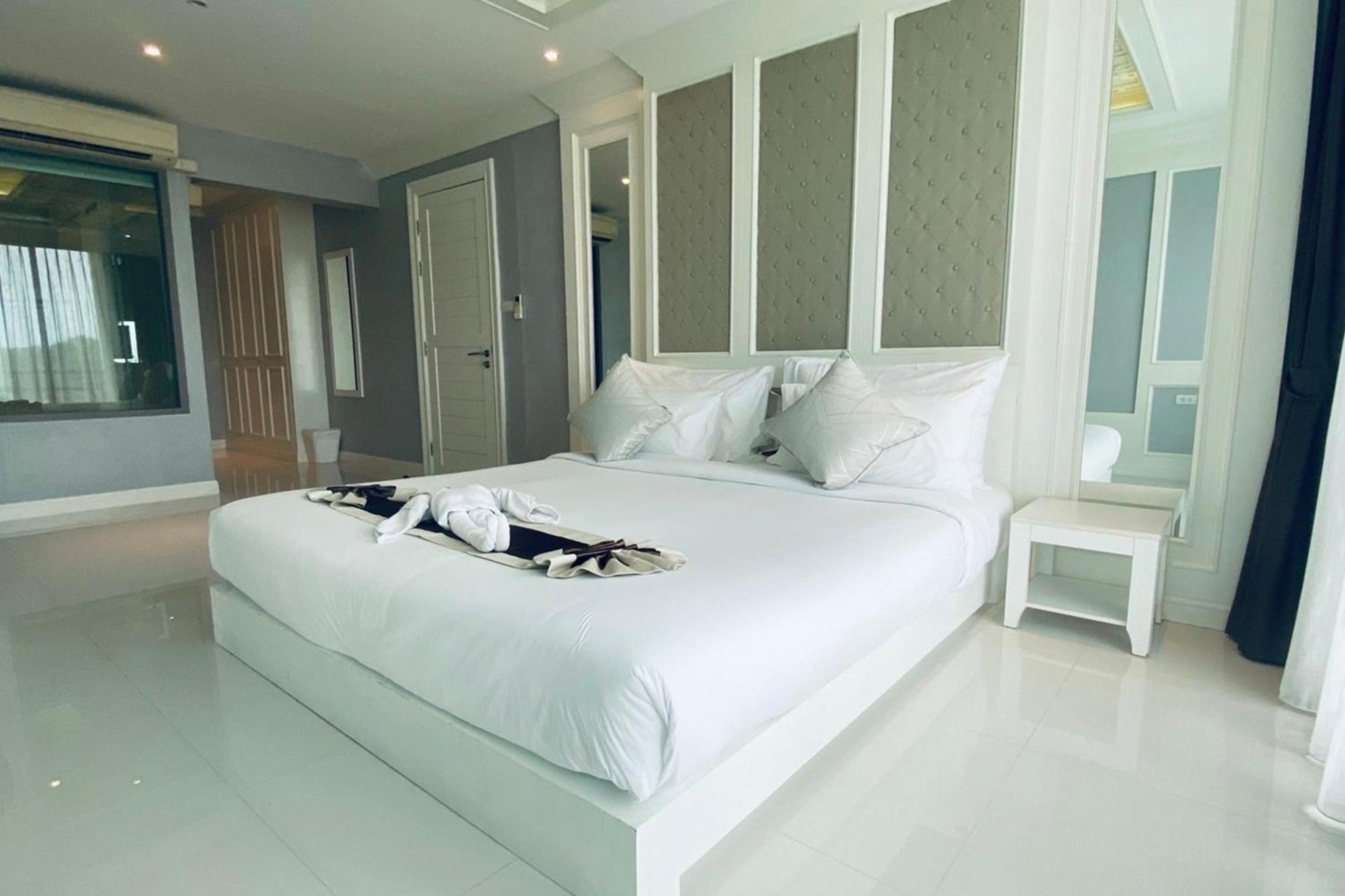 Aqua Sha Hotel Rawai