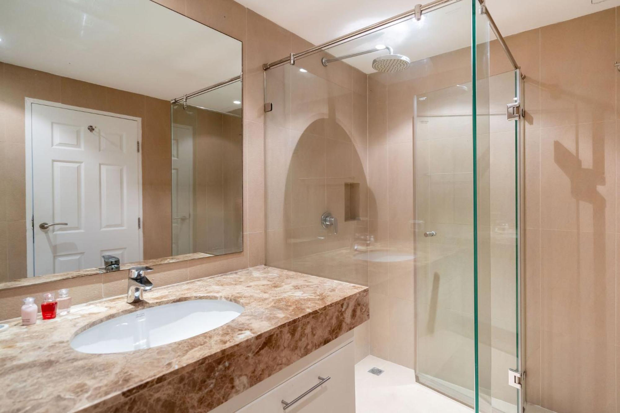 Mountain View Apt, High Speed Internet - 1br-karon Apartment