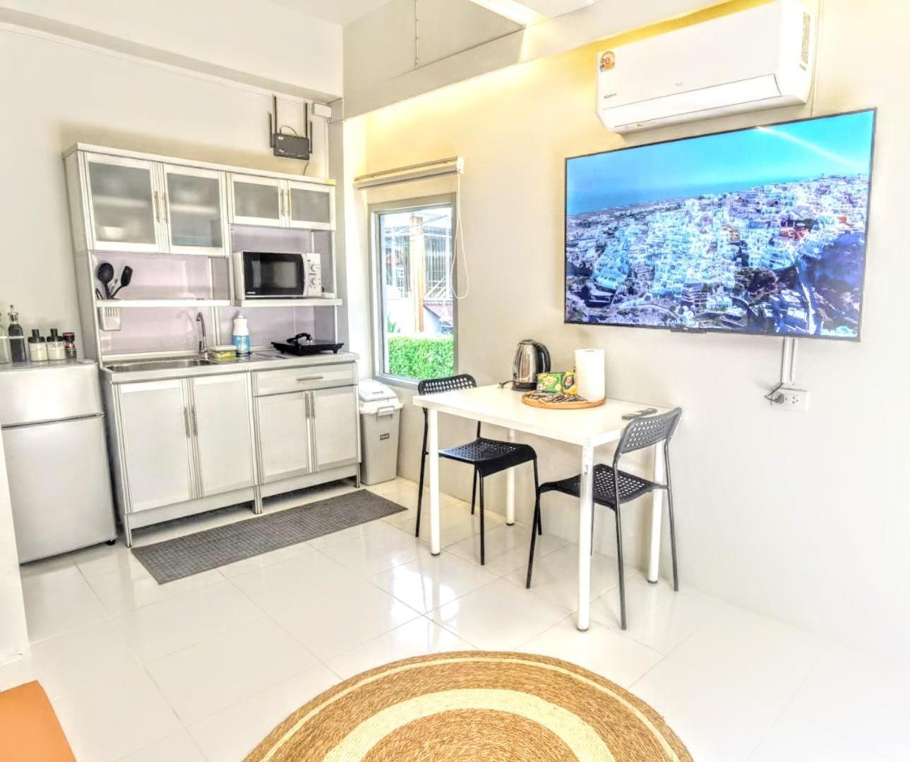 Front Queen's Castle - Kid Friendly, Like Royalty Apartment Ban Ao Makham