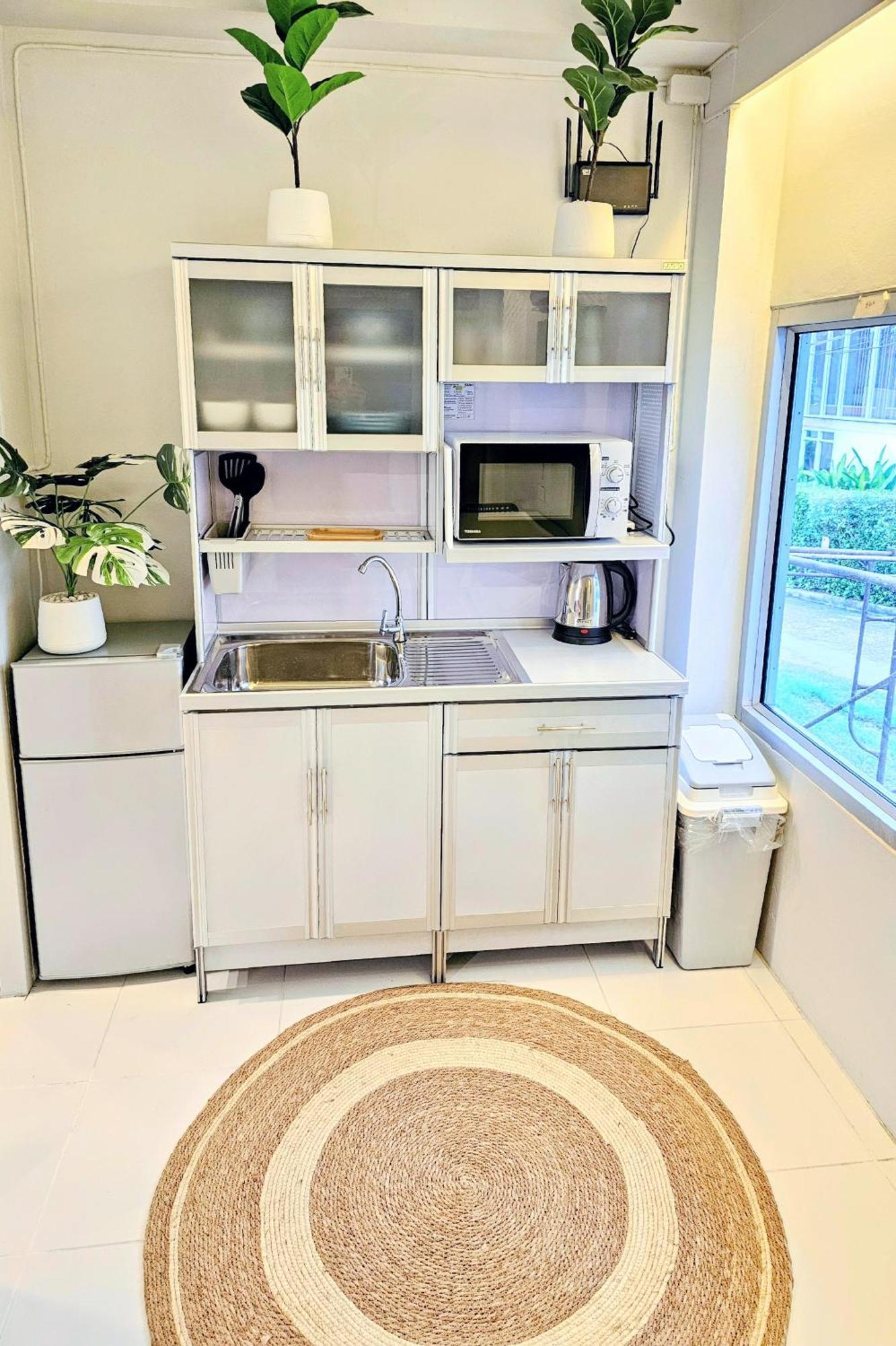 Apartment Front Queen's Castle - Kid Friendly, Like Royalty Ban Ao Makham