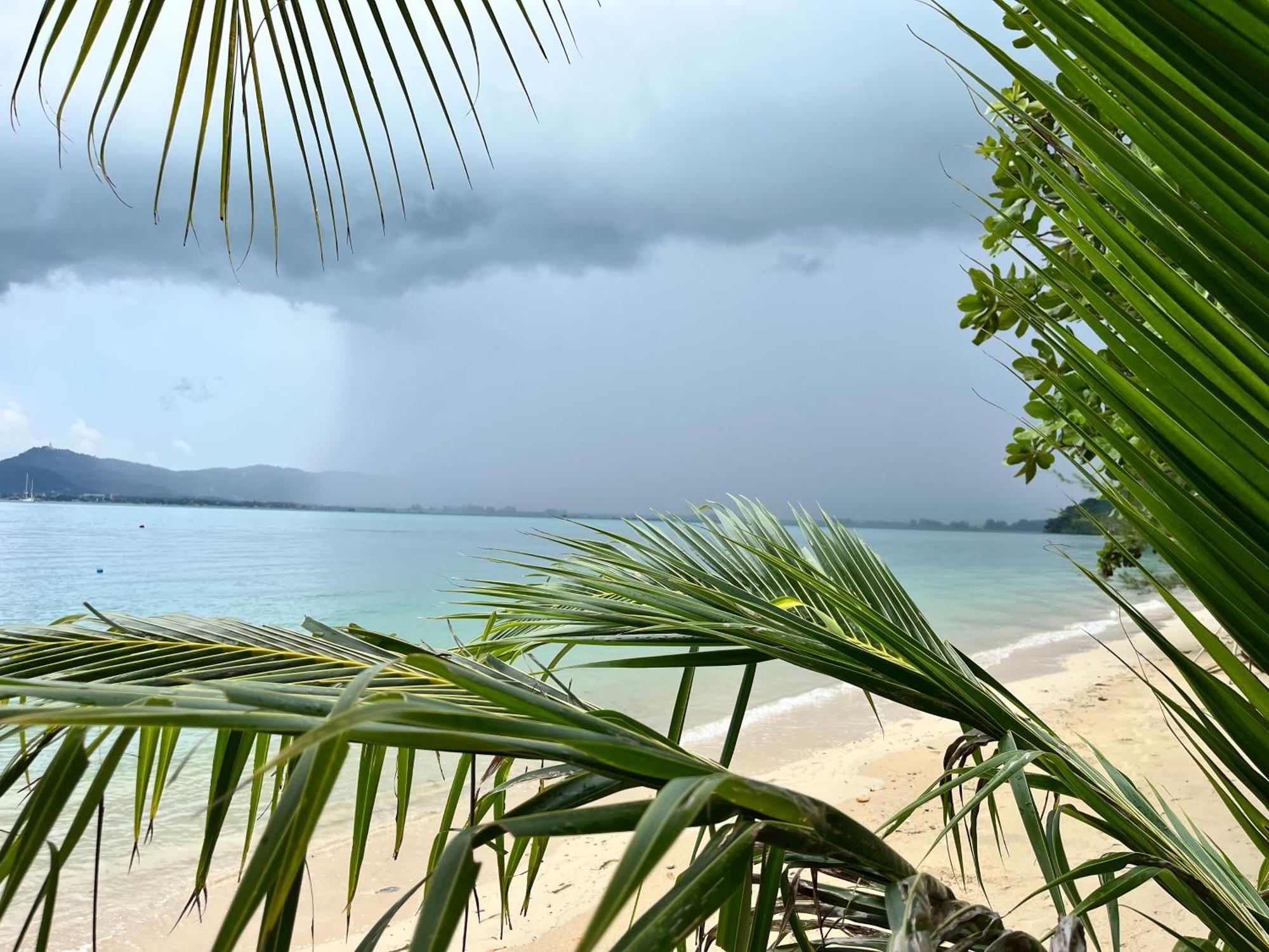 Sea Dreamer Beachfront *