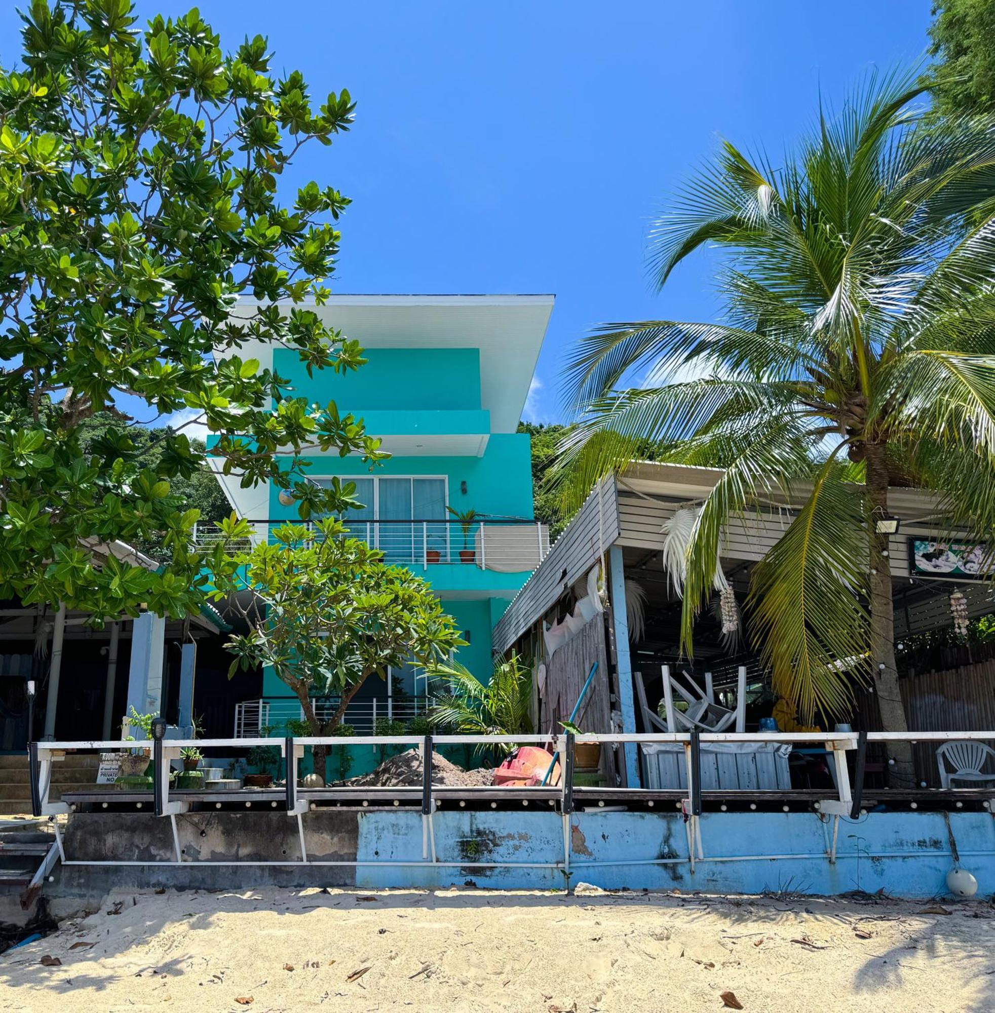 Apartment Sea Dreamer Beachfront Phuket