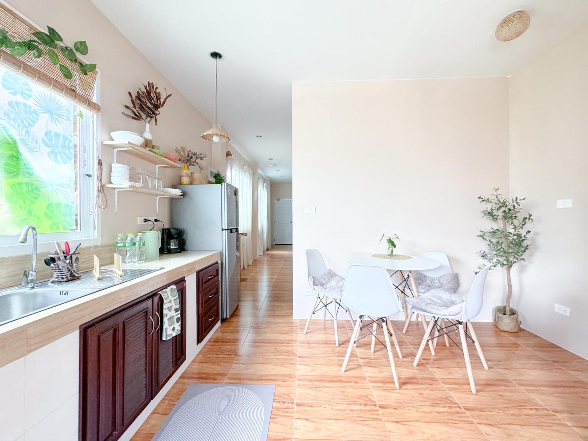 Sea Dreamer Beachfront Apartment *