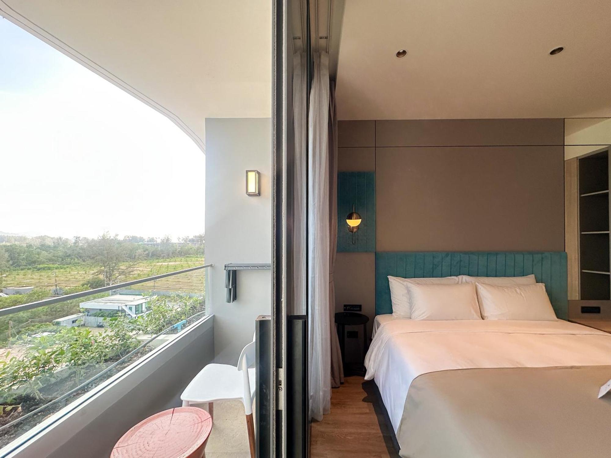 Hotel La And