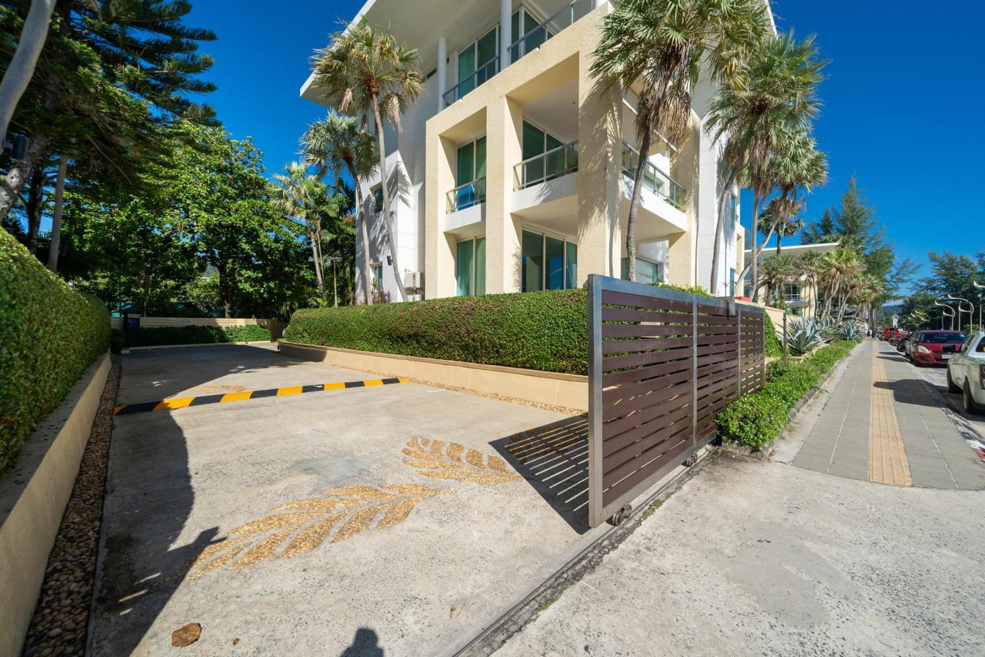 Apartment Beachfront 703 Karon