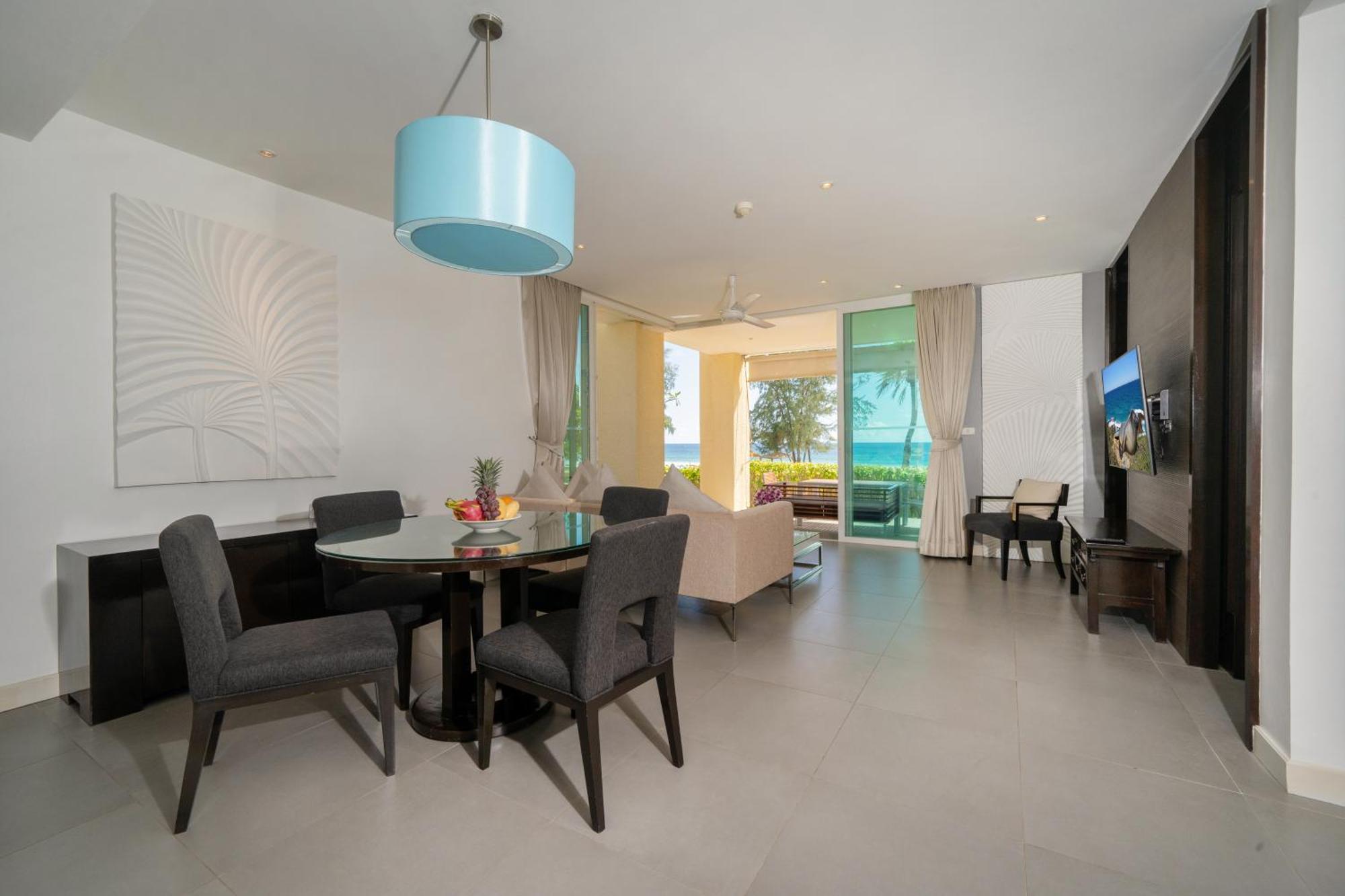 Beachfront 703 *