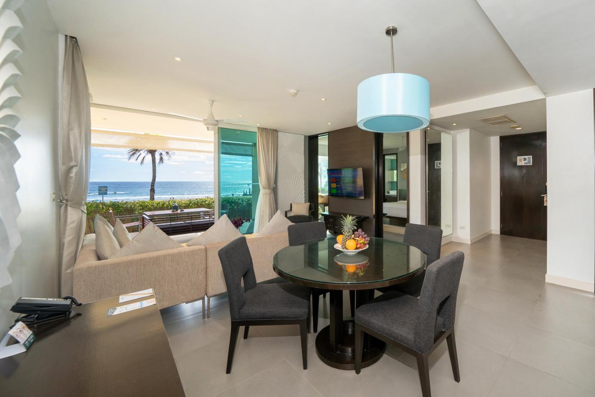 Beachfront 703 *