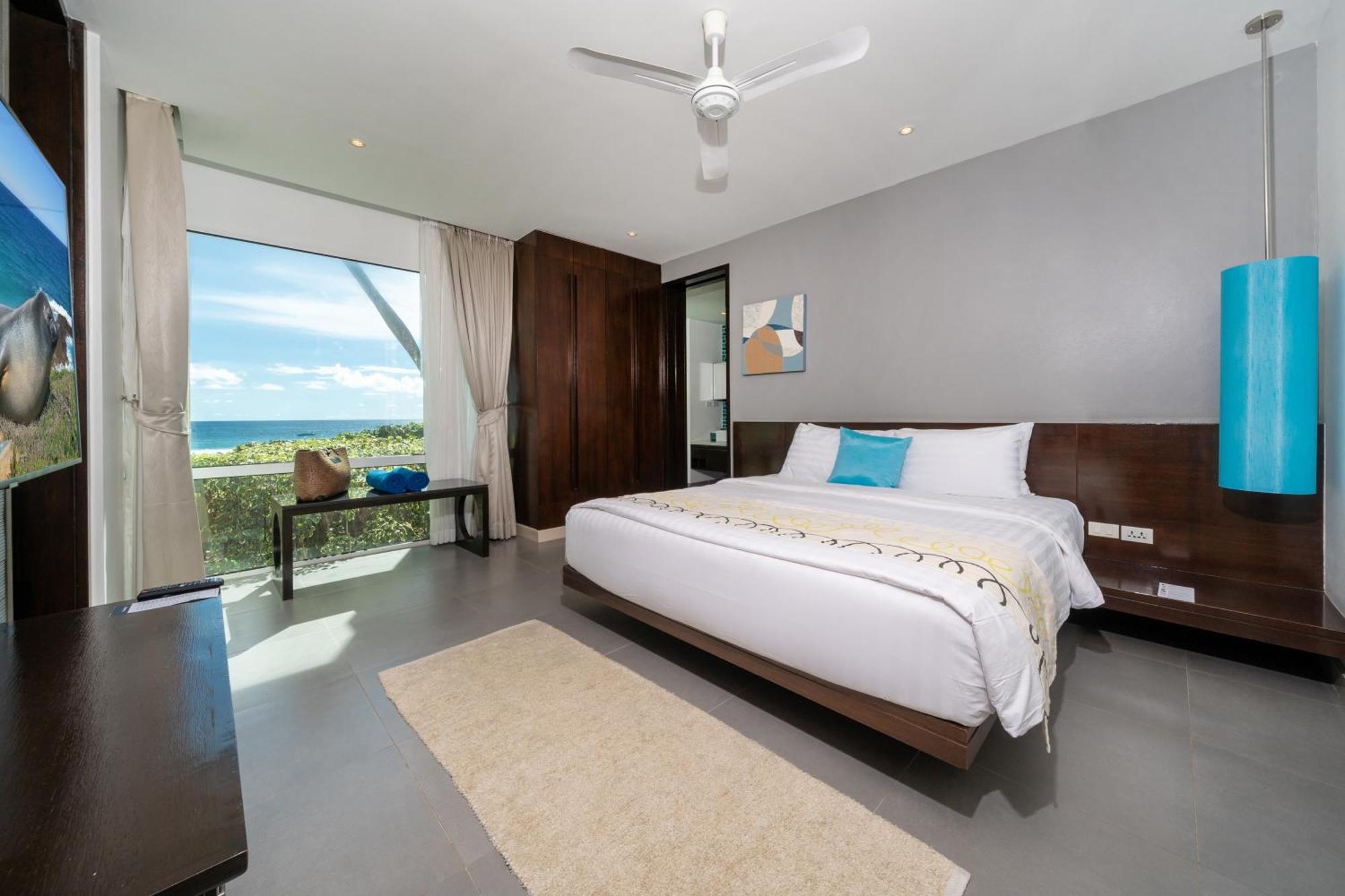Beachfront 703 Apartment