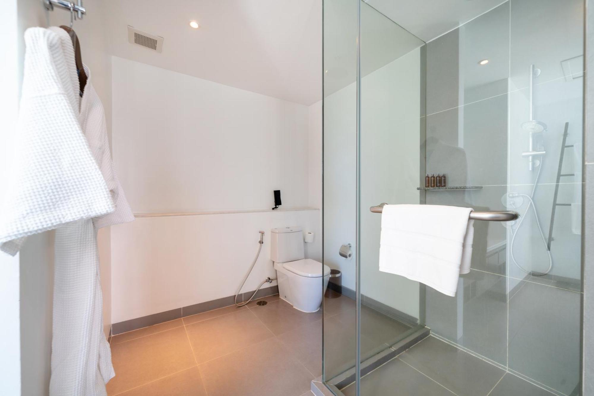 Apartment Beachfront 703 Karon