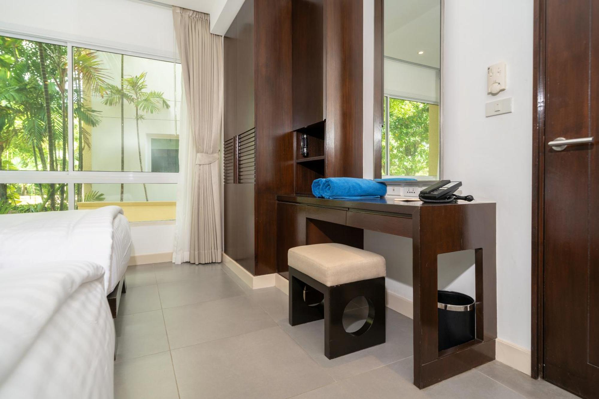 Apartment Beachfront 703 Karon