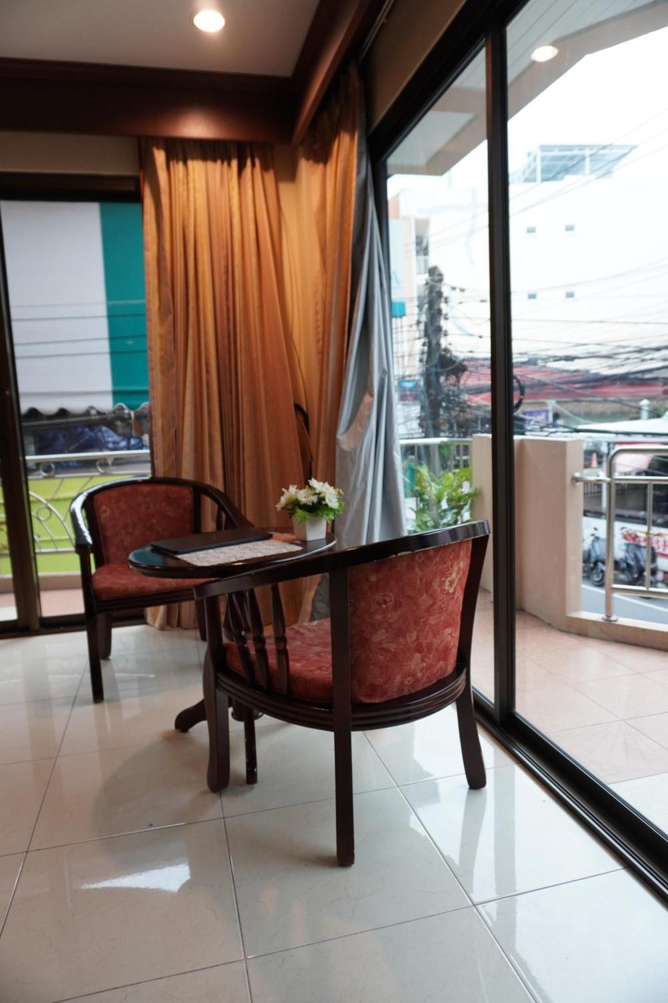 Hotel Centre Point Nanai