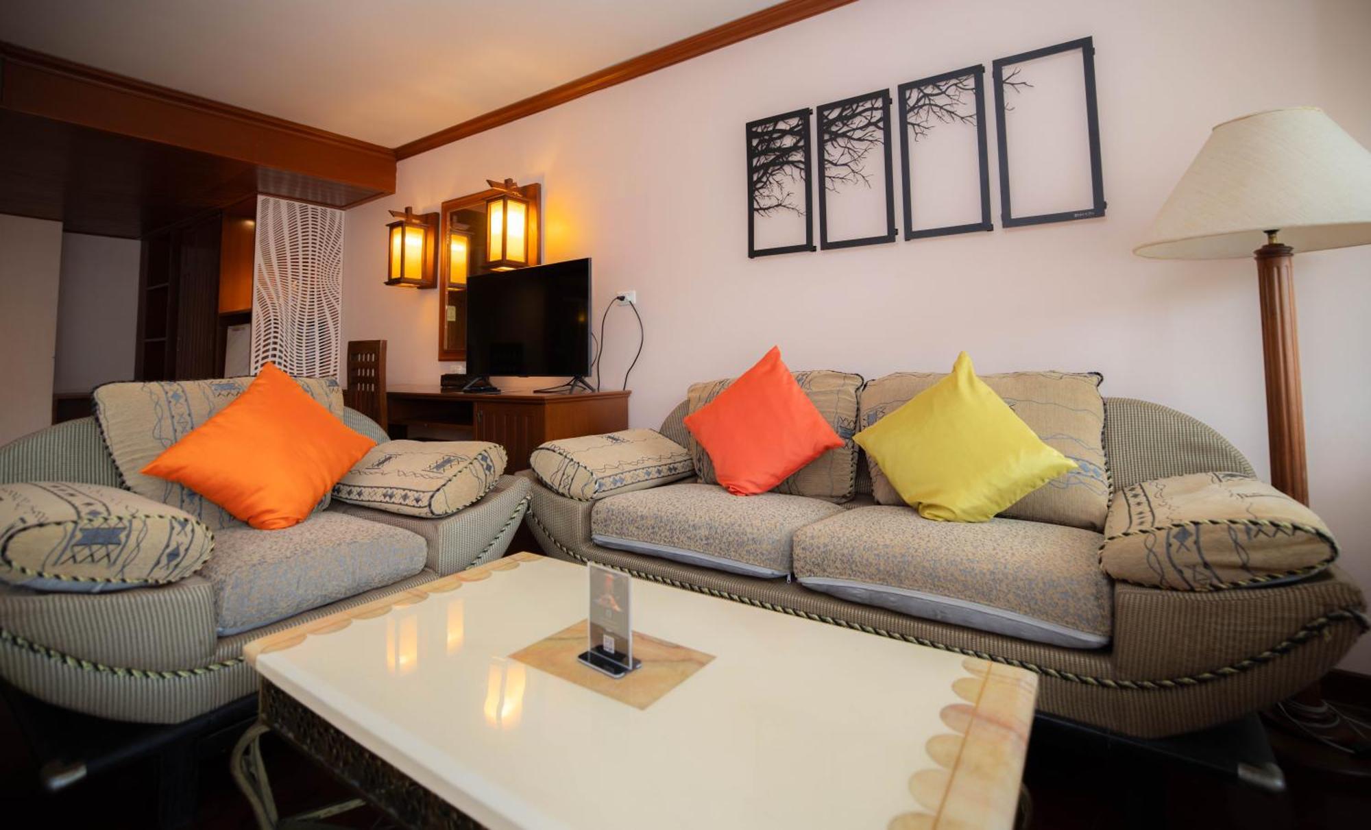 Baumanburi Hotel