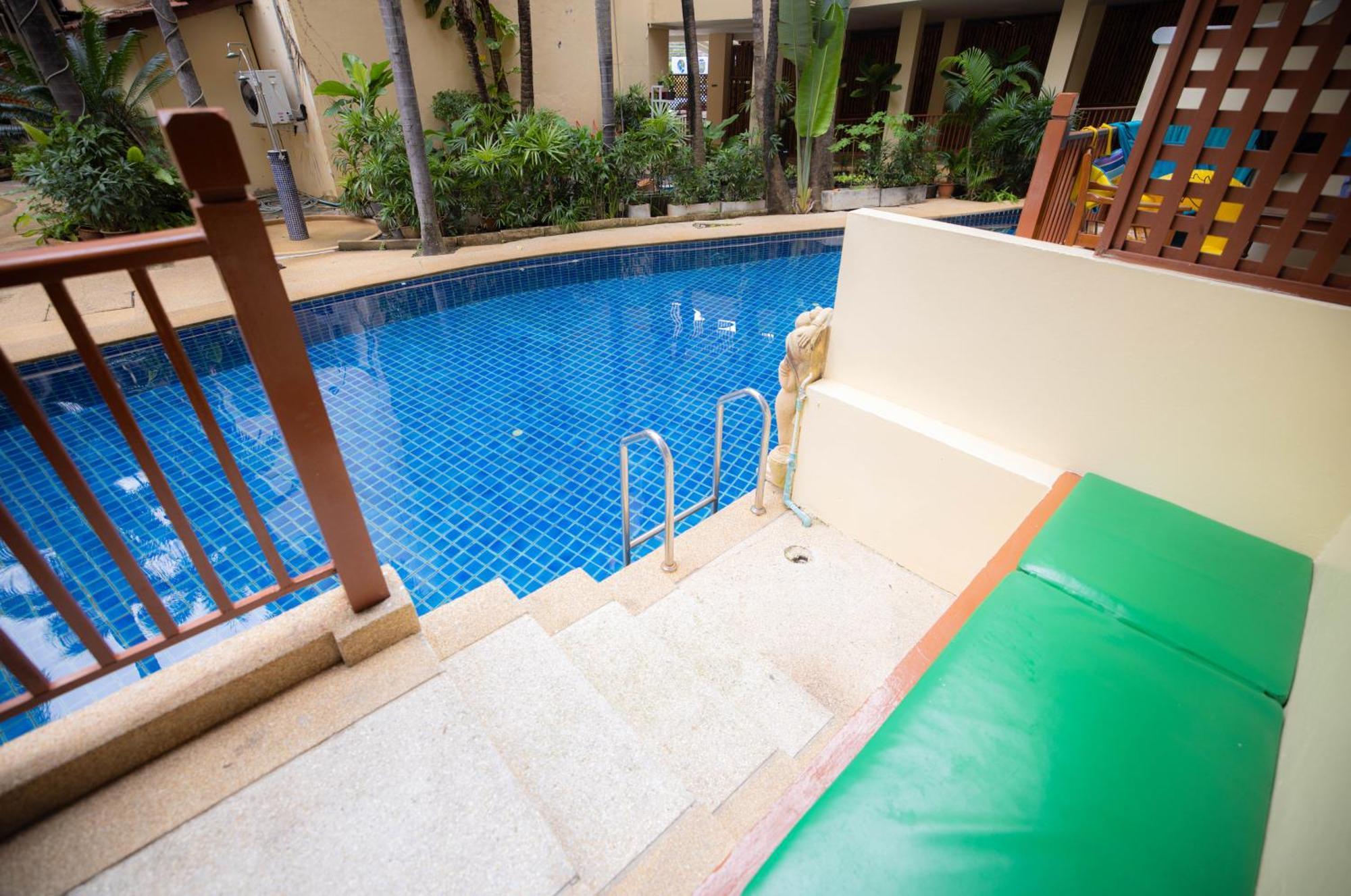 Baumanburi Hotel 4*