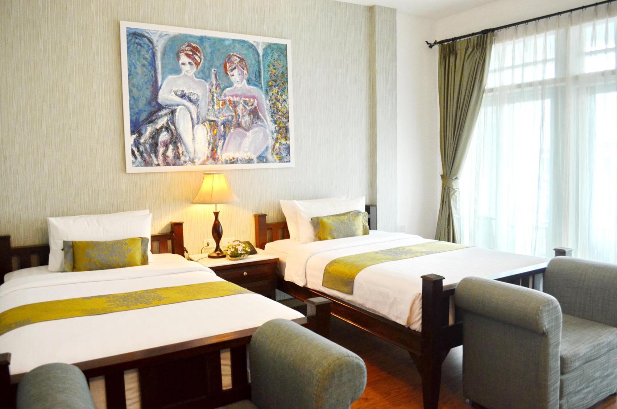 Casa Blanca Boutique - Sha Hotel 3*