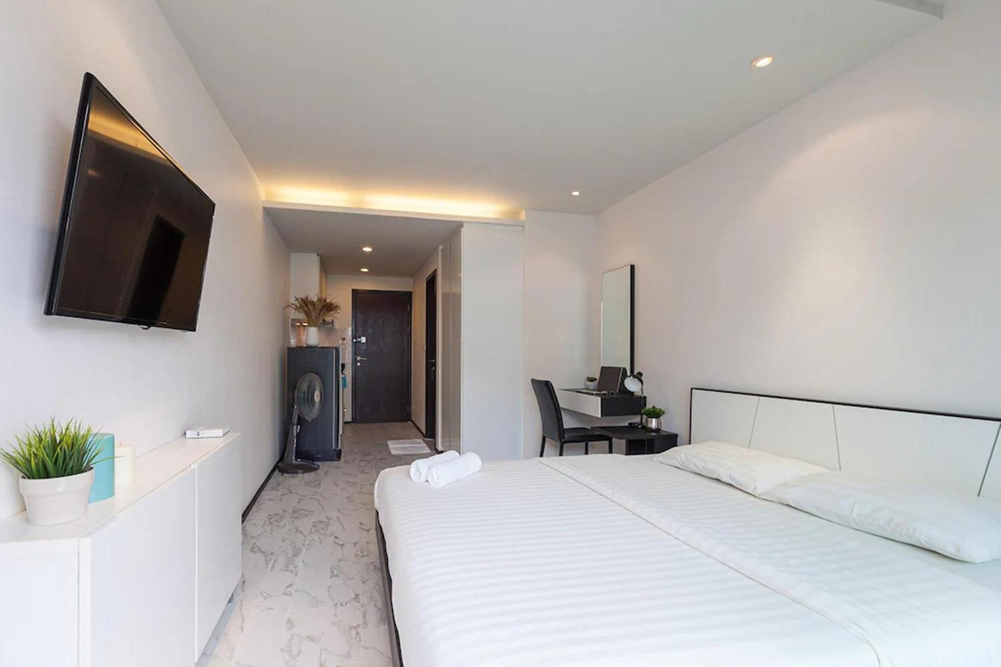 The Title Front Apartment