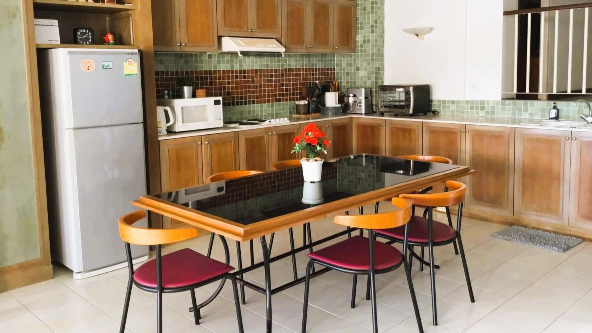 Apartment 3br In Rawai, Phuket With Exclusive Ban Saiyuan