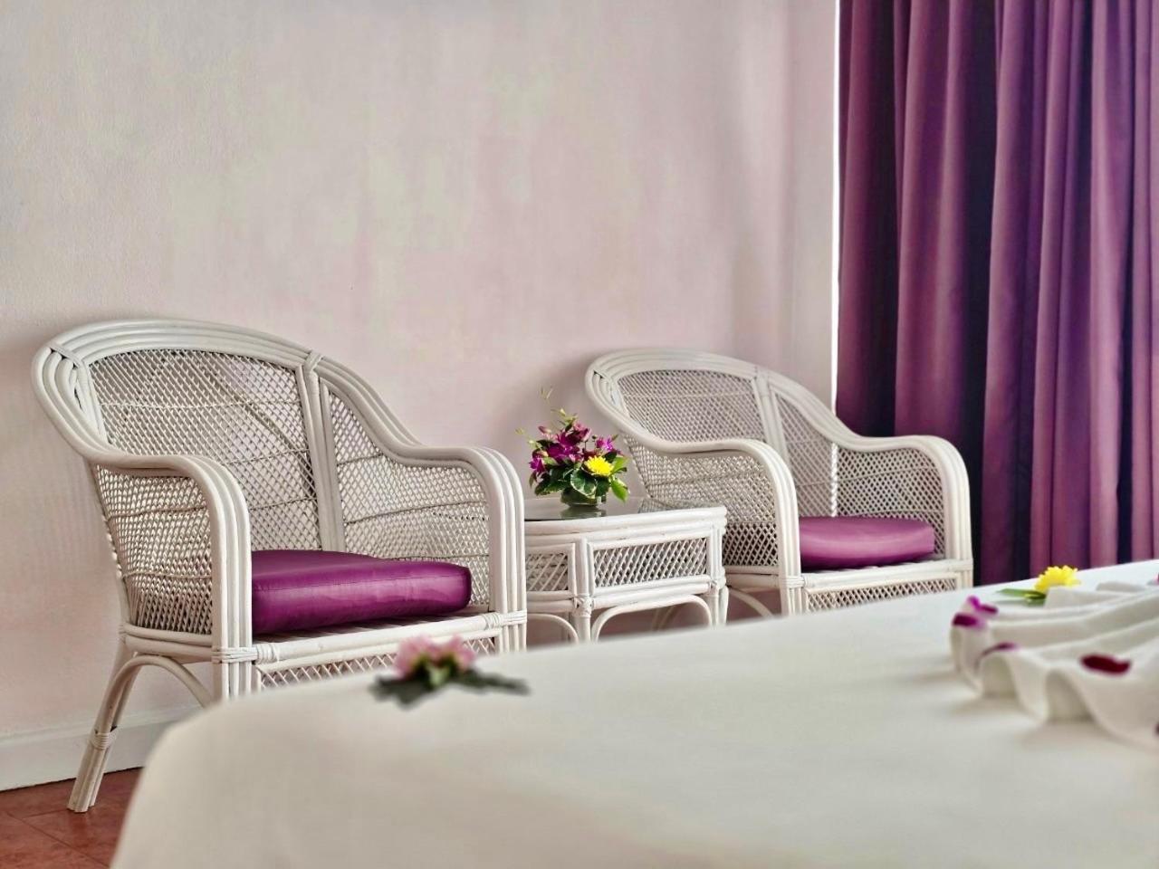 Hotel On Phuket - Sha