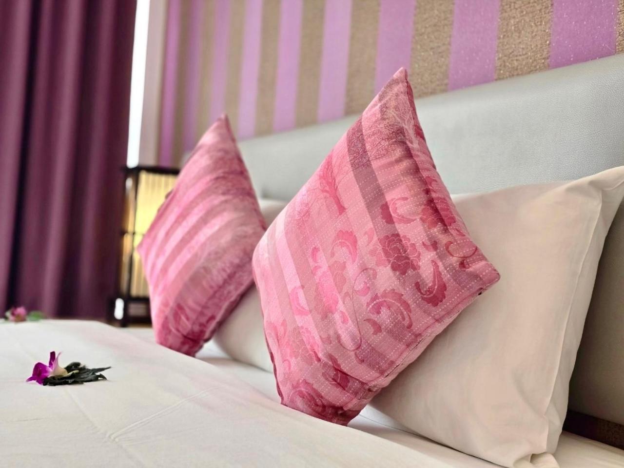 Hotel On Phuket - Sha