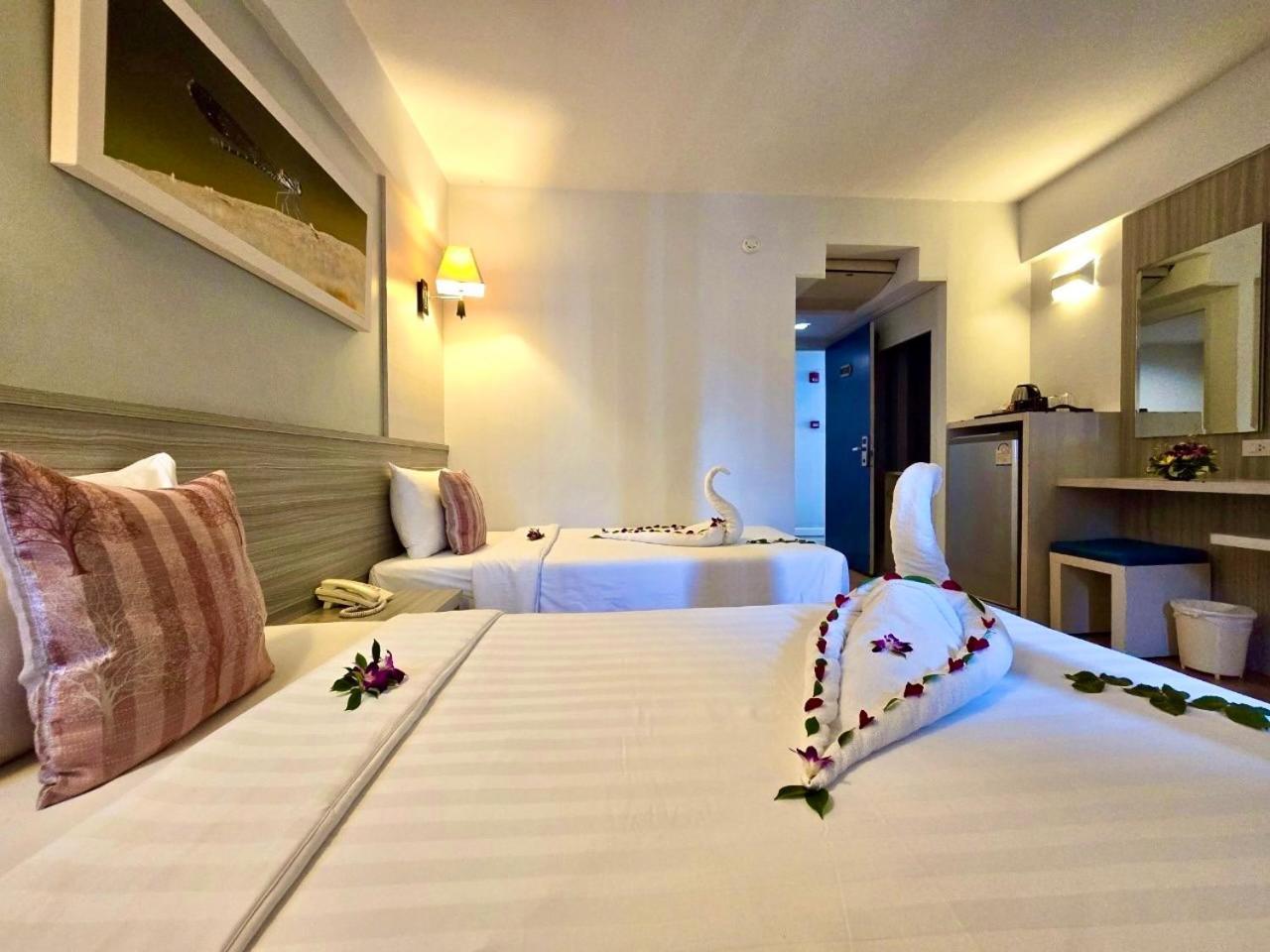 Hotel On Phuket - Sha Karon