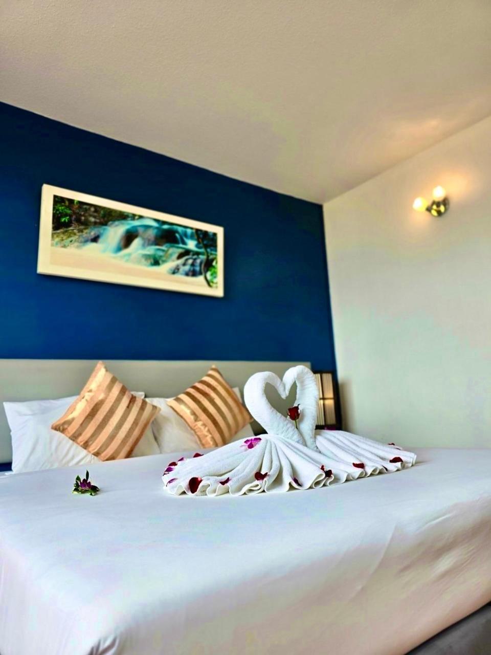 Hotel On Phuket - Sha 3*