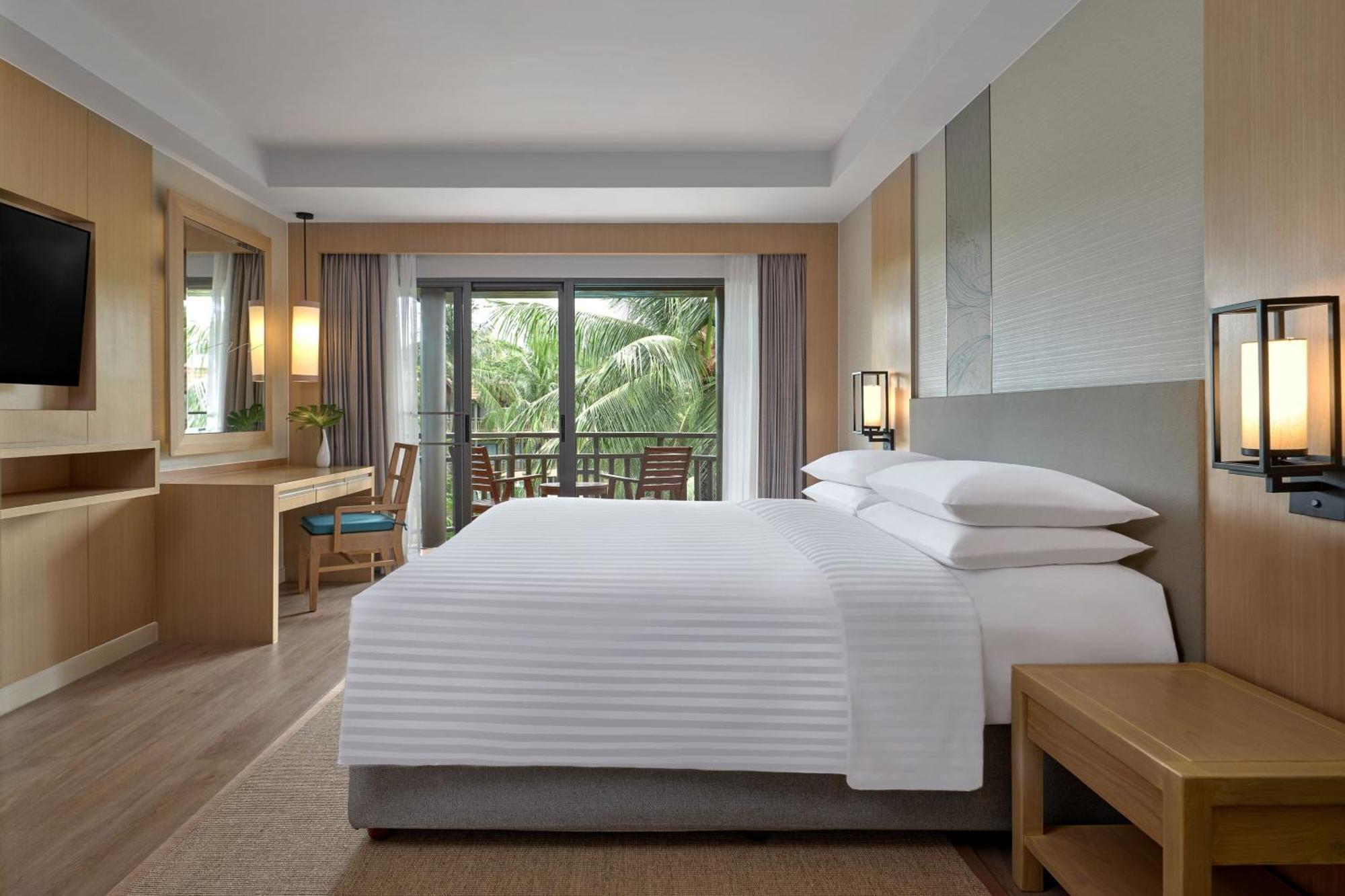 Phuket Marriott & Spa, Merlin Resort Patong