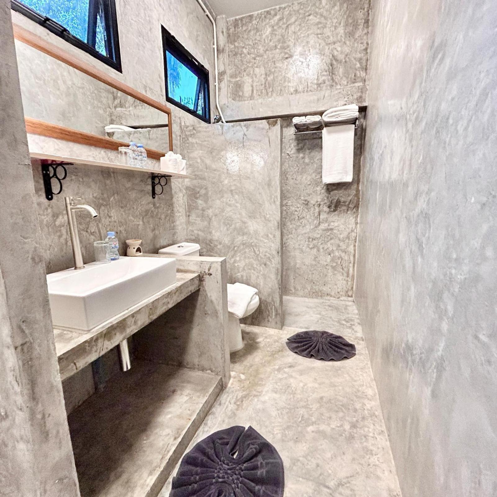 Holiday home Phuket Phuchada *