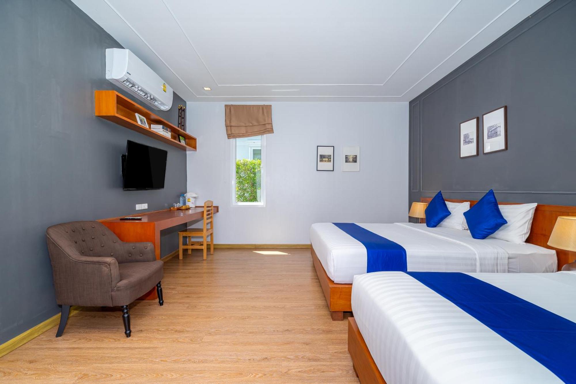 Resort Phuket La Siesta Pool & Pool Access