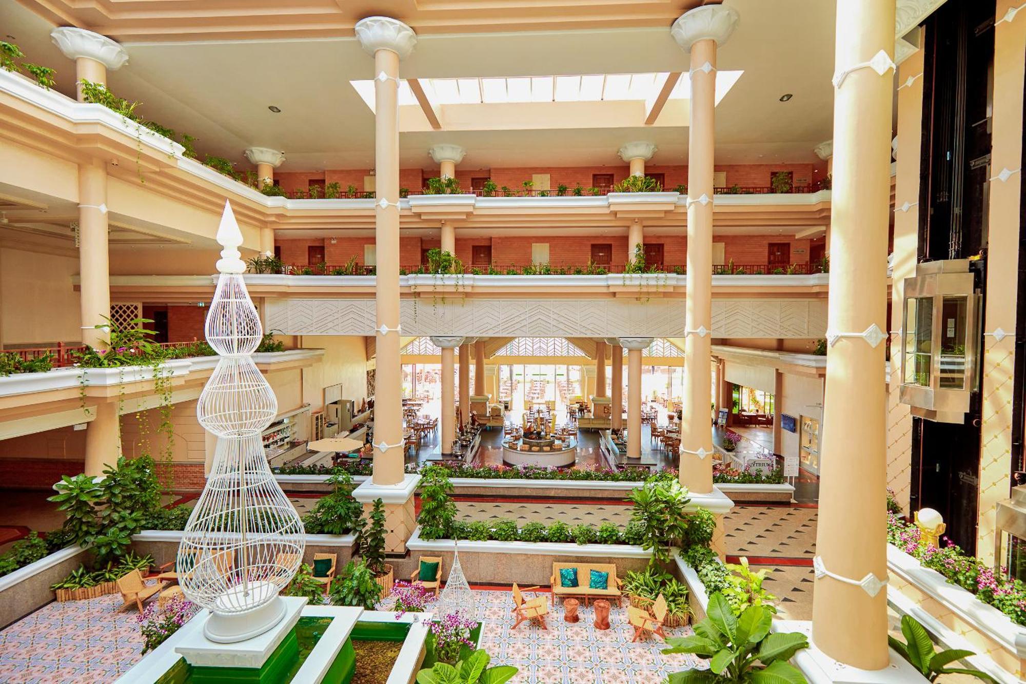 Beyond Resort 4*