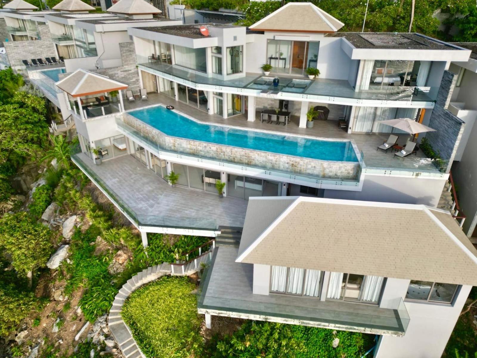 Cape Sienna 4 - A Waterfront Grand Oasis *