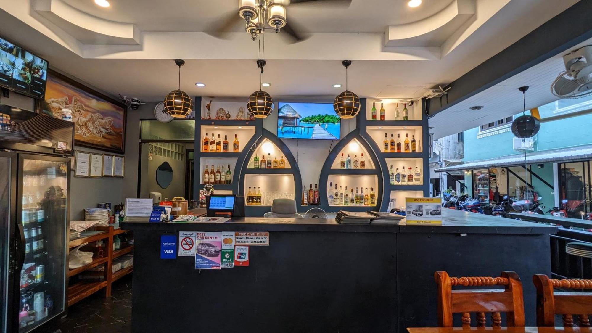Hotel Heaven House Restro & Bar Patong