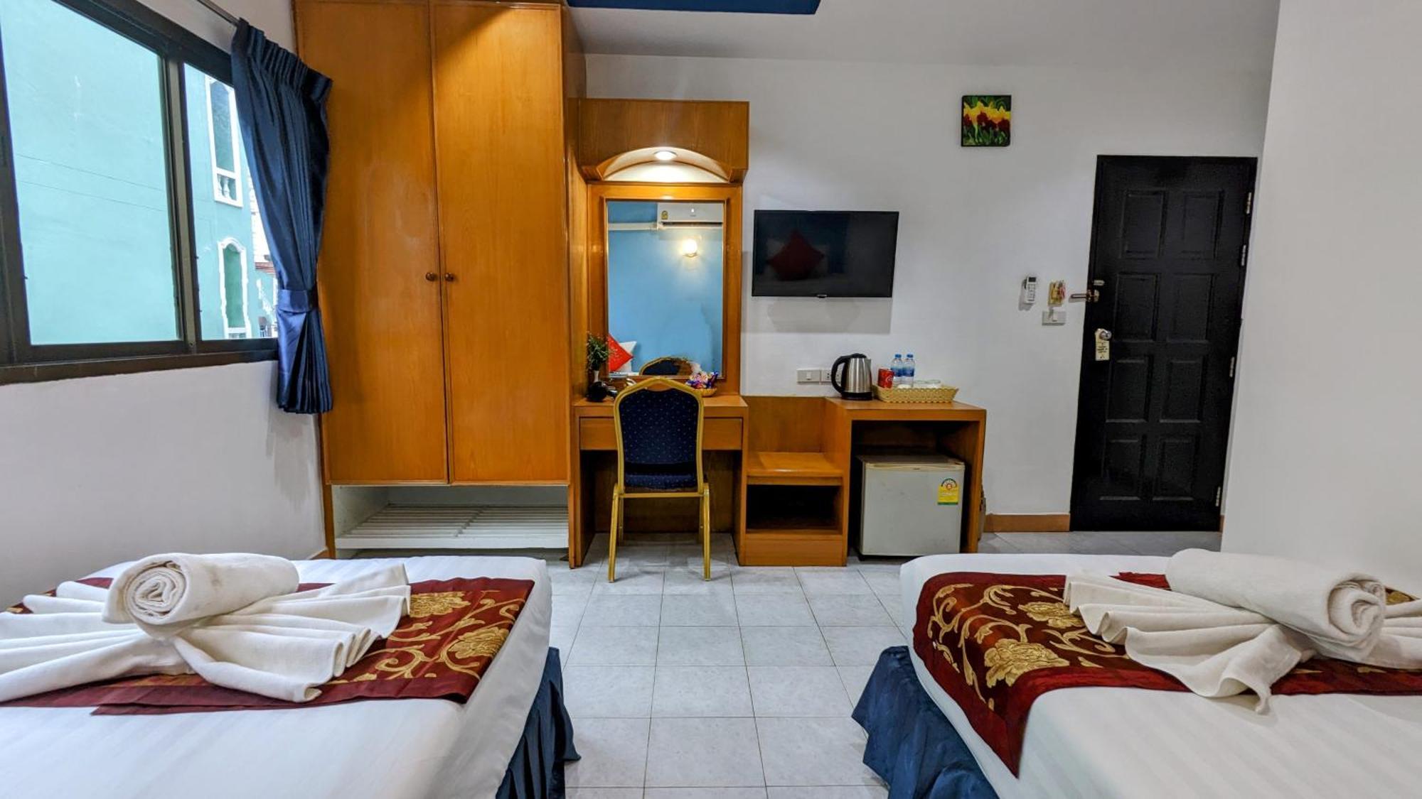 Hotel Heaven House Restro & Bar Patong