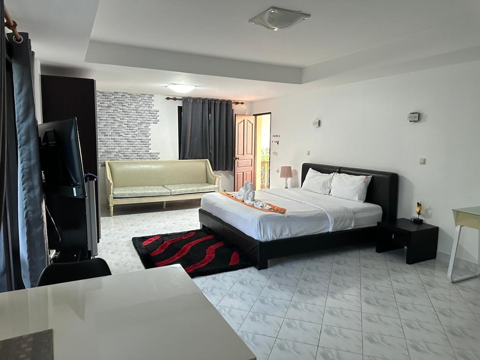 Beverly Hills Patong