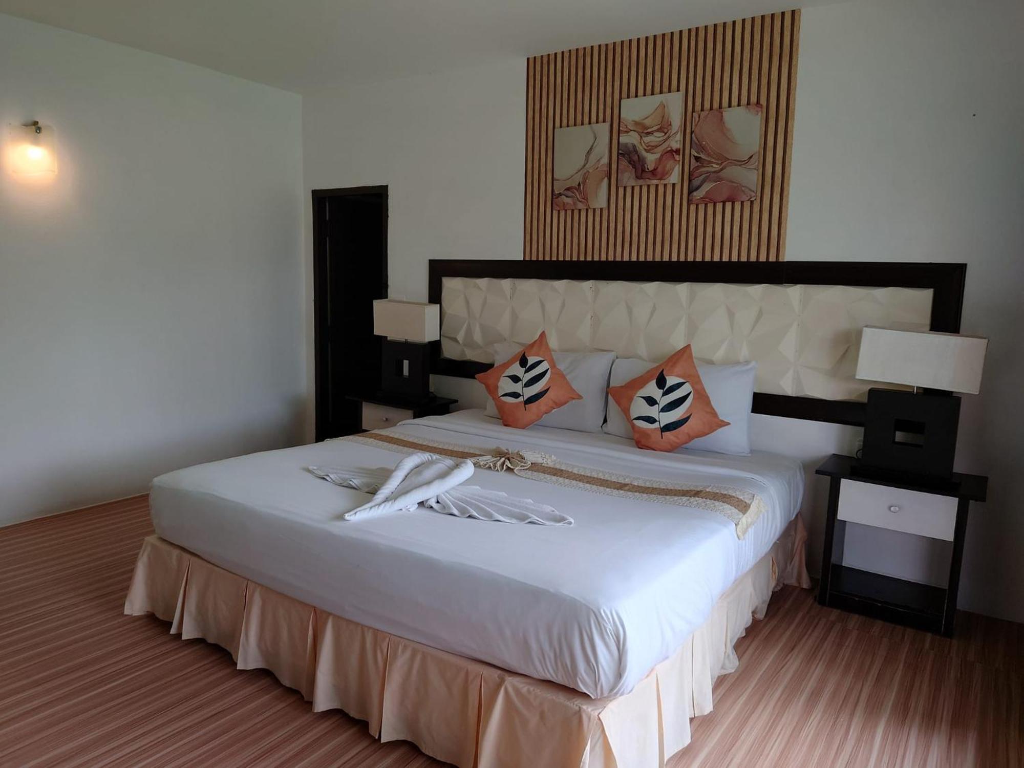 On The Hill Resort 3*