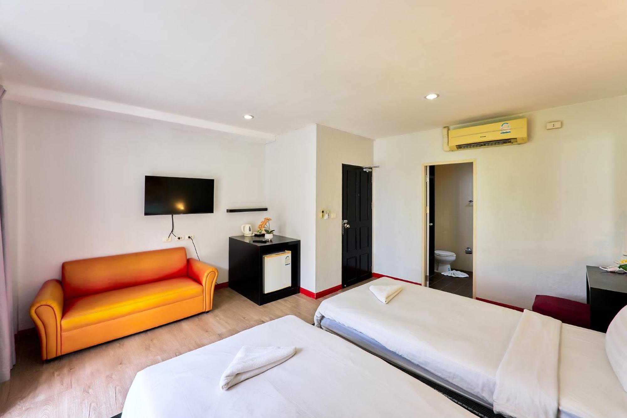 Jinta Andaman Hotel 3*