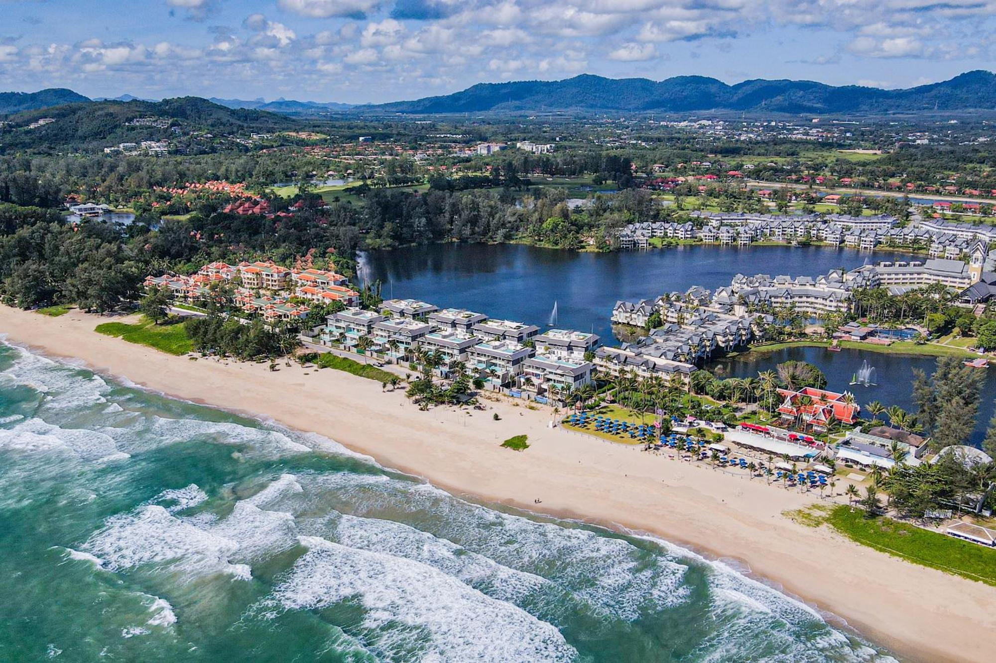 Beachfront Residences - Stunning Sea And View Apartamento