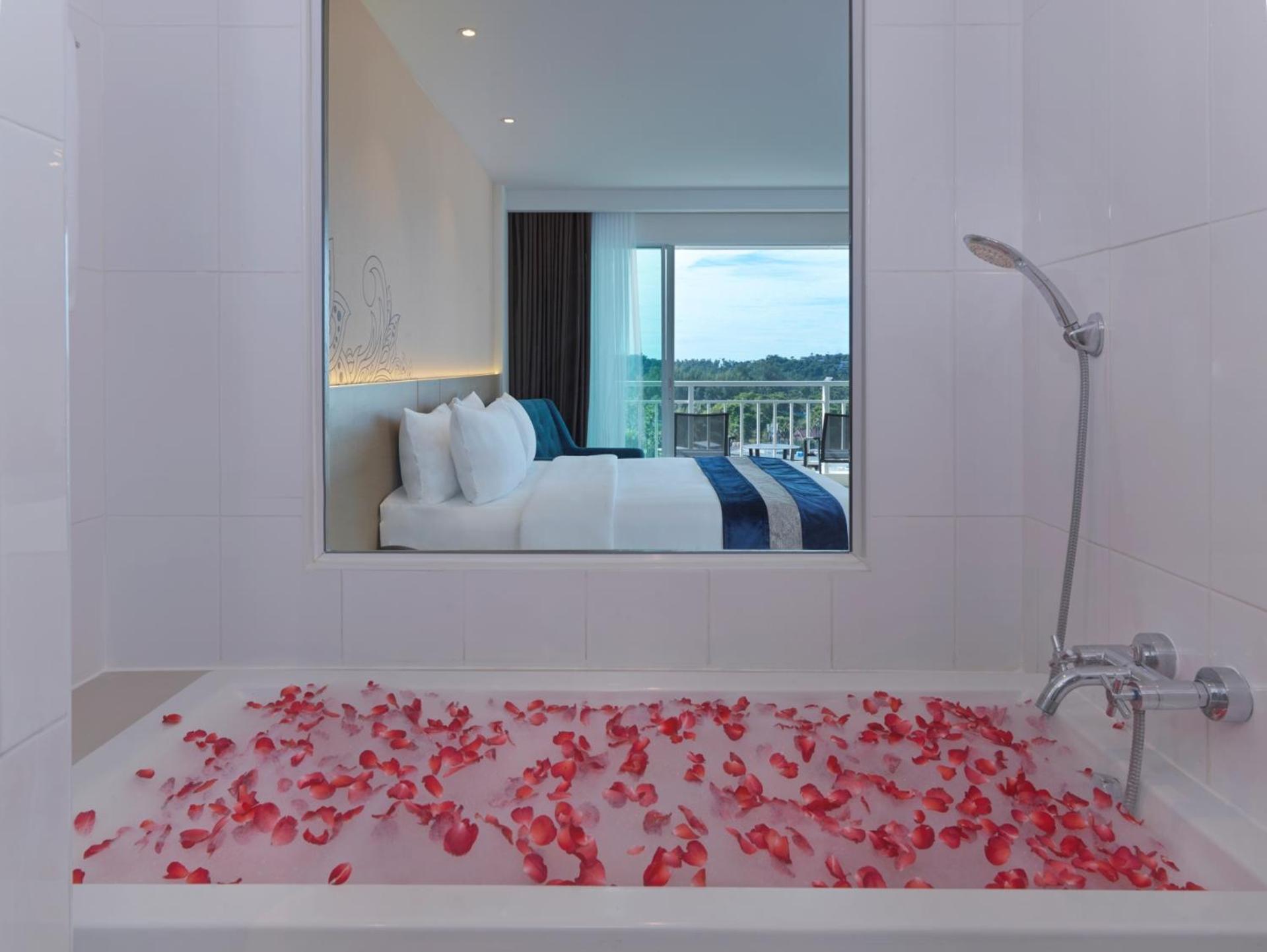 Chanalai Flora Resort, 4*