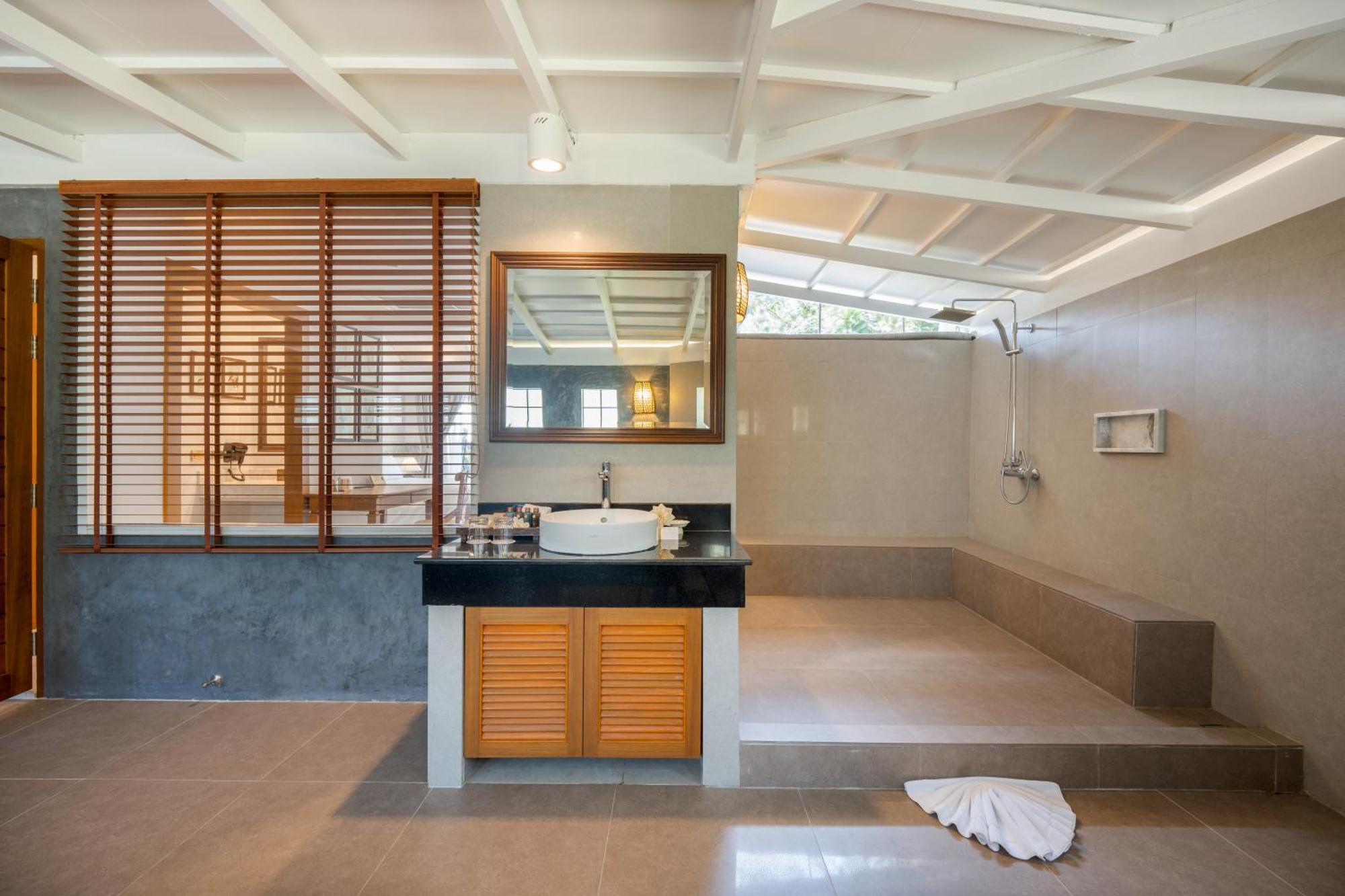 Thavorn Village & Phuket Resort 5*