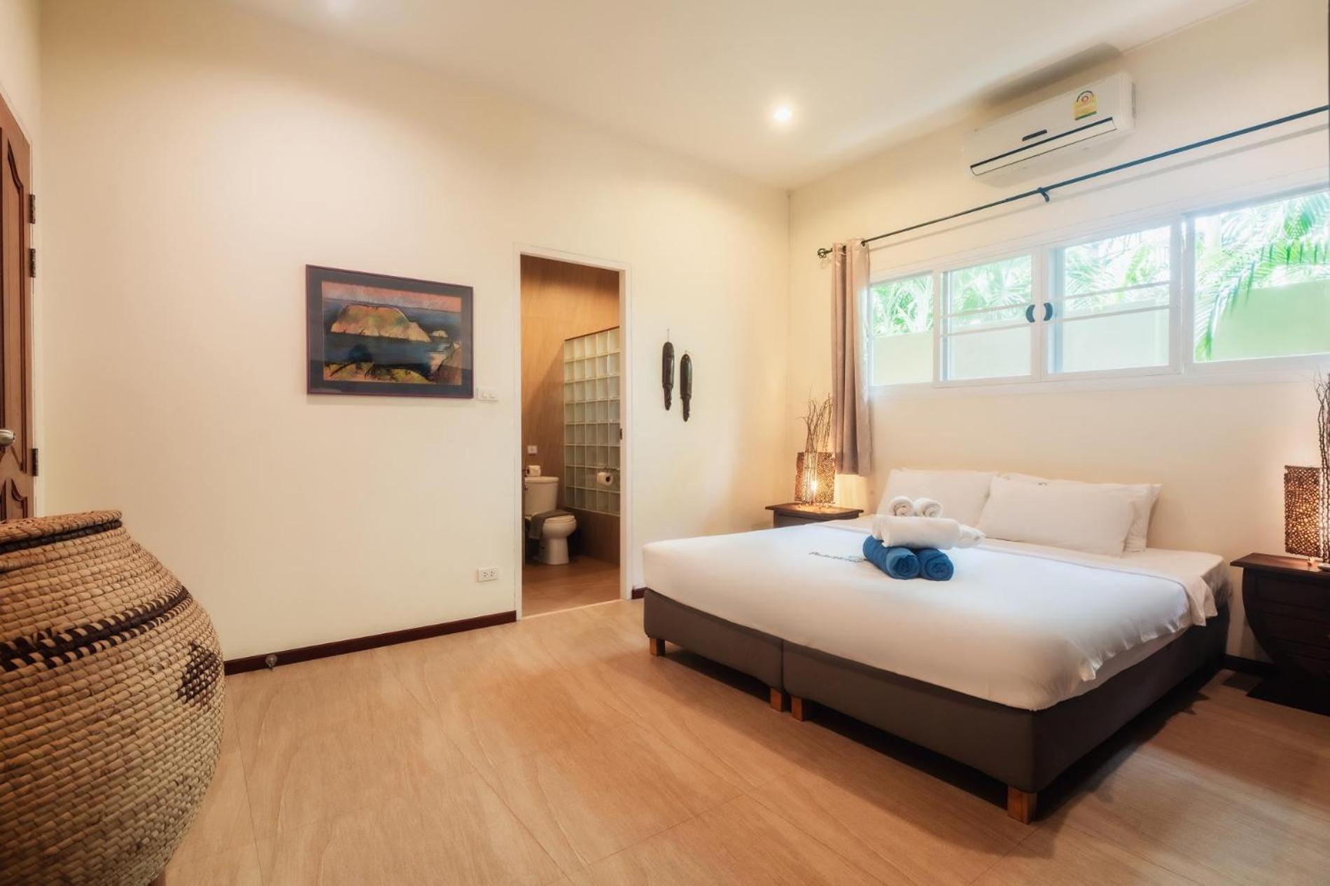 Chaba Pool Pousada Nai Harn