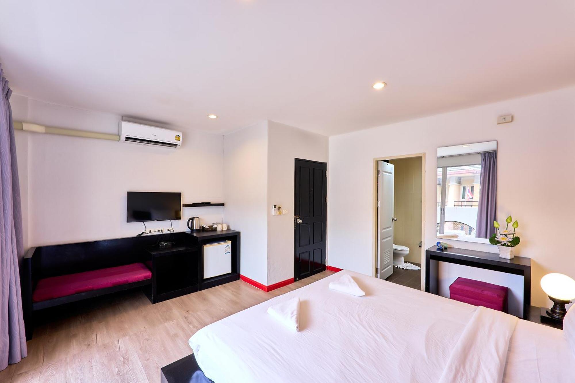Jinta Andaman Hotel 3*