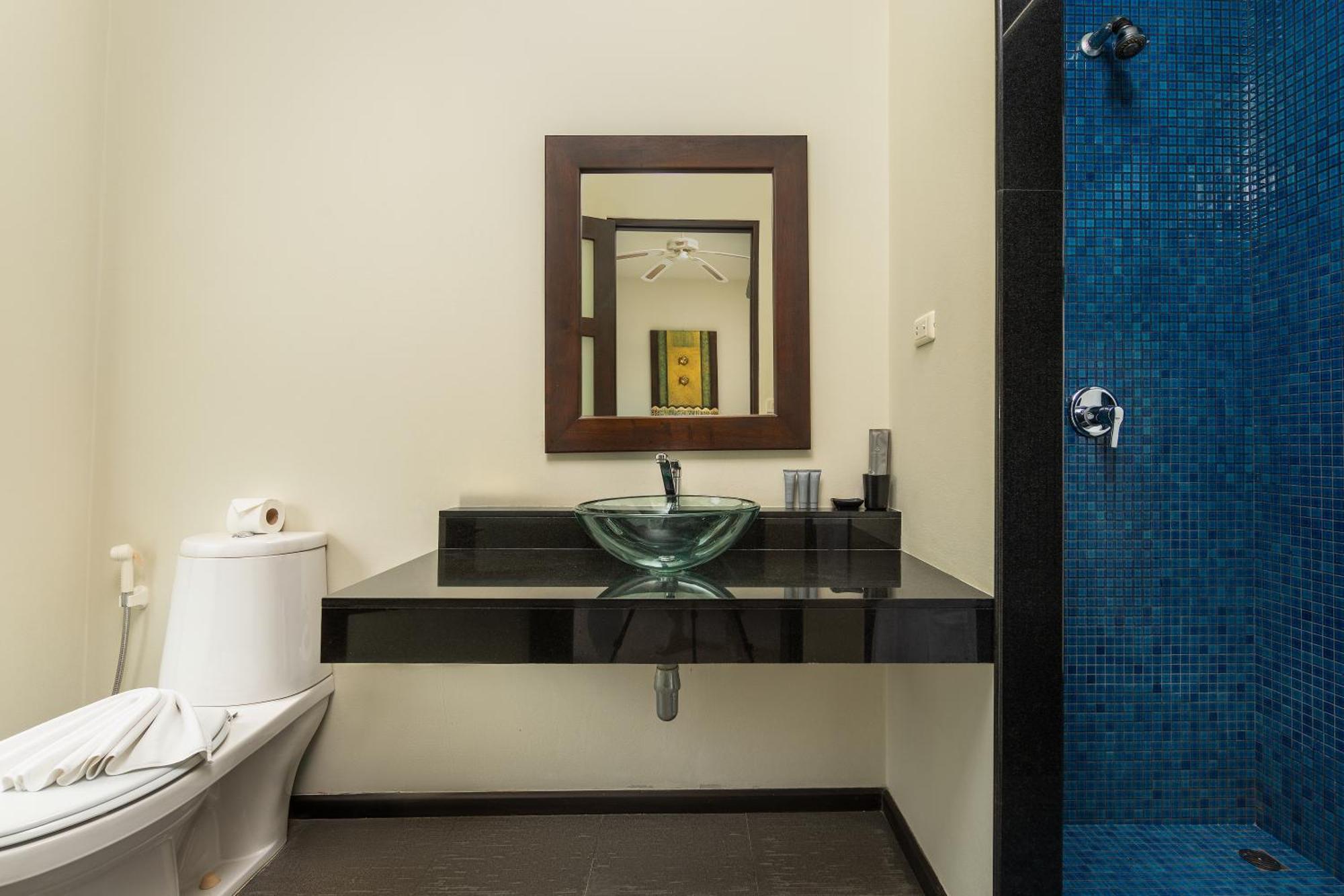 Savu| 3 Bedroom Private Pool In Popular Location Near Naiharn