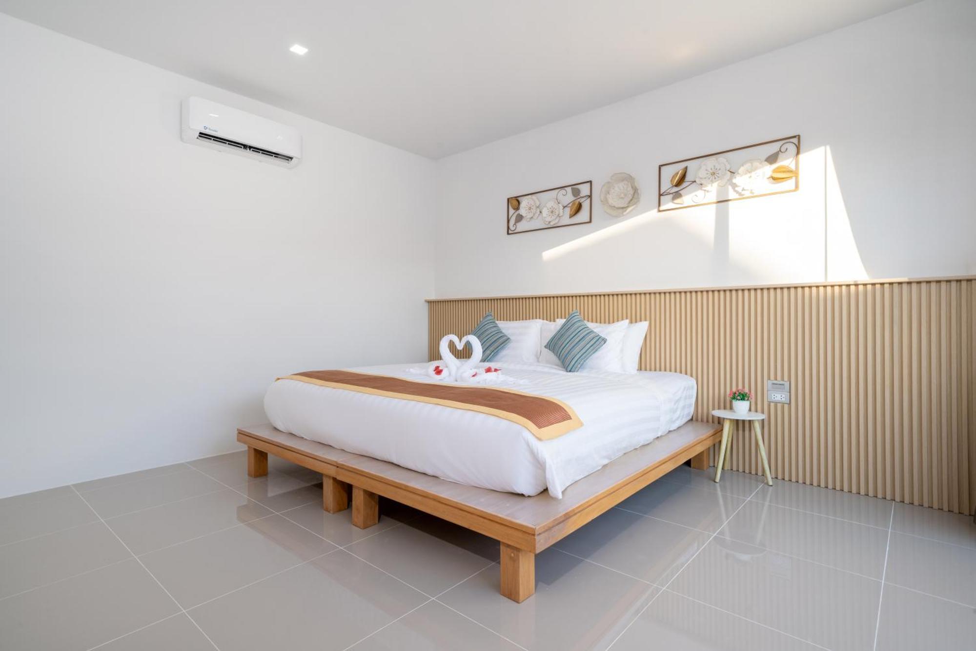 Andaman Time Beachside Pool 5* Chalong