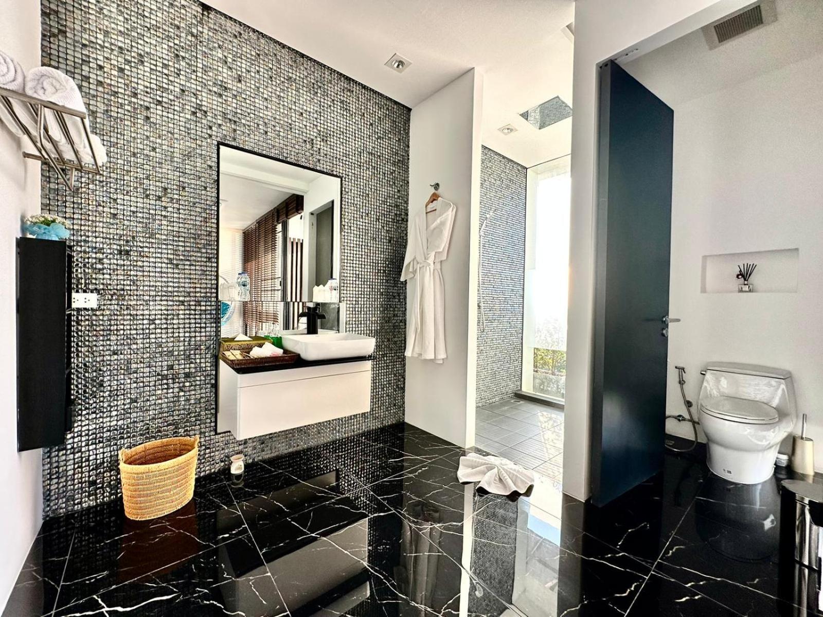 Yin, Private Oceanfront Villa,