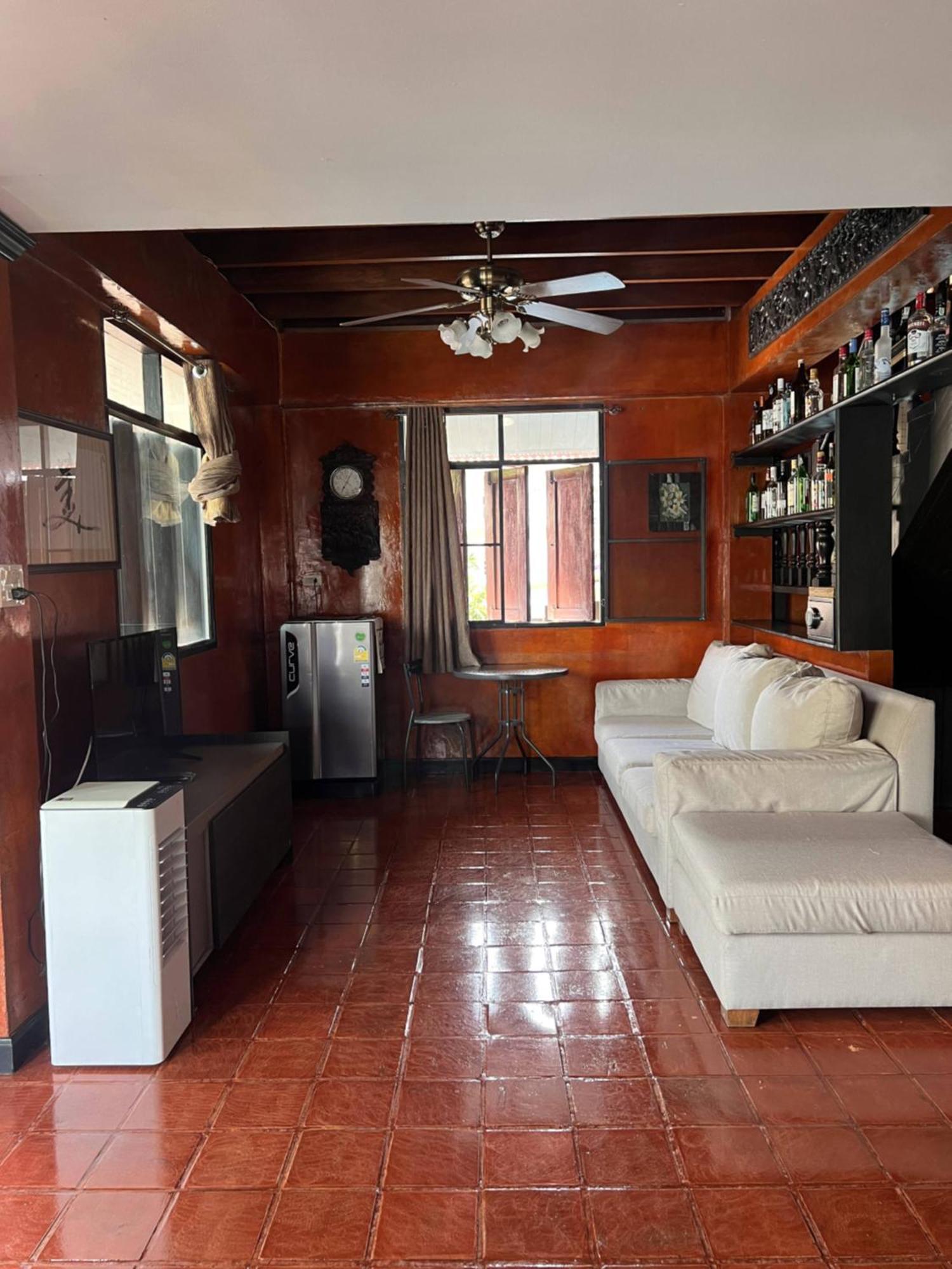 Baankasemsuk 般咔 深宿 Homestay *