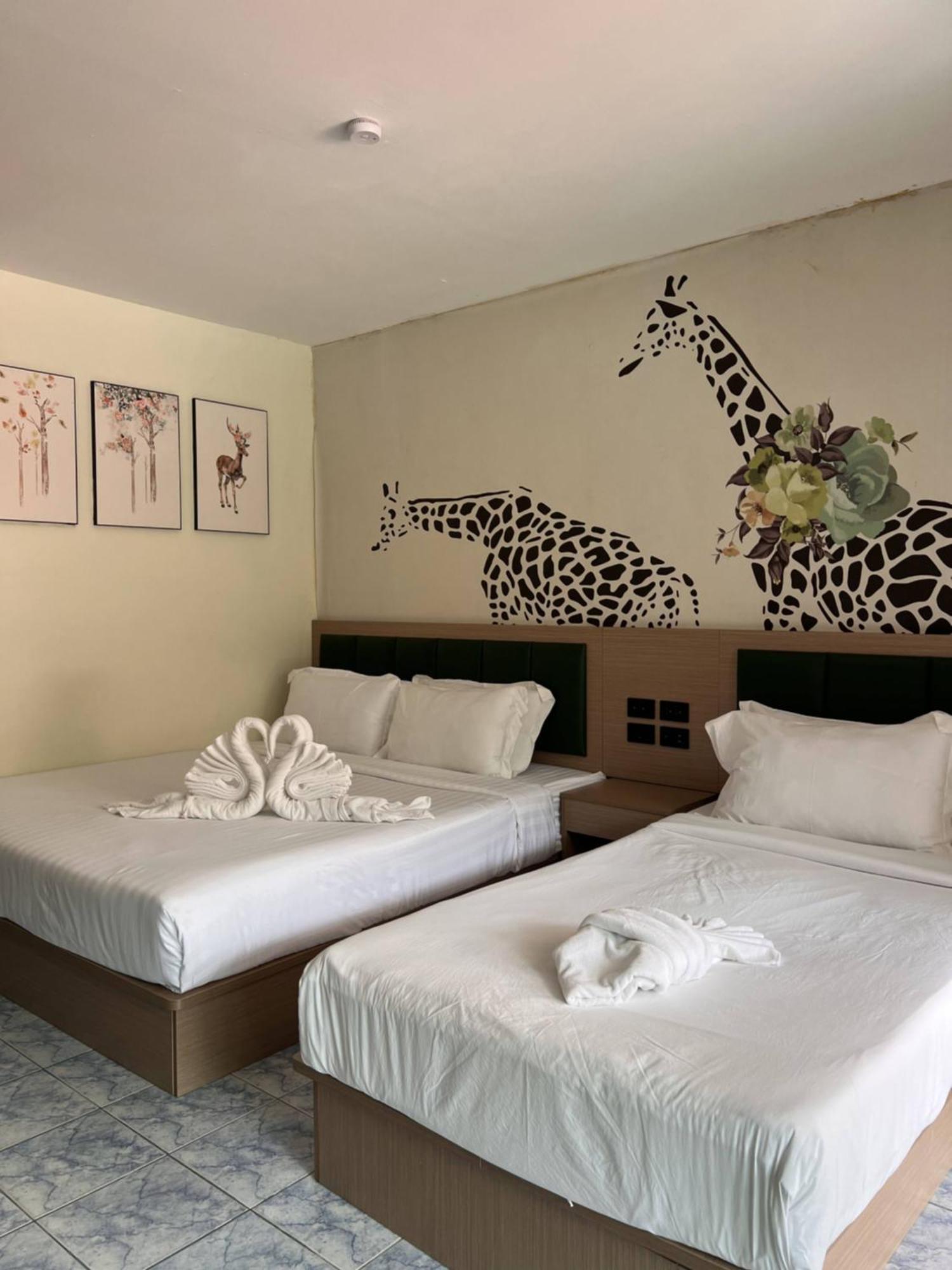 Baankasemsuk 般咔 深宿 Homestay Patong